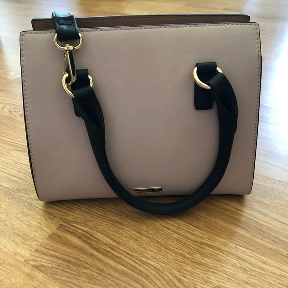 Crossbody purse